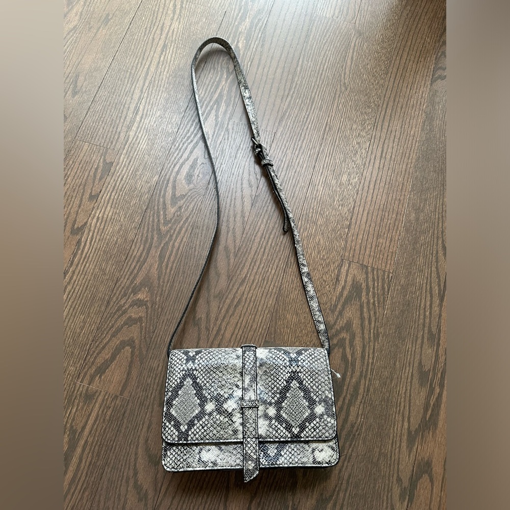 Faux snakeskin crossbody NWOT